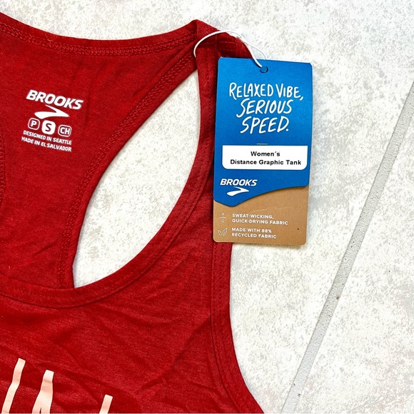 NWT Women’s Brooks Running Distance Graphic Tank “Run Happy” Racerback - Picture 3 of 7